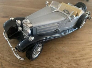 Modelo de coche BBurago 1:20 Mercedes-Benz 500K Roadster (1936) sin usar - Imagen 1 de 5