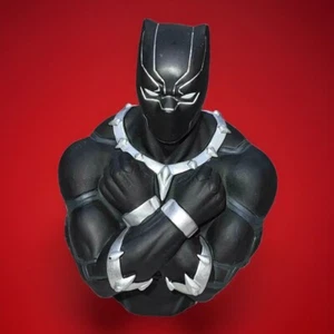 Black Panther Marvel Avengers Coin Bank risparmio indennità per età 6+ ottime condizioni - Foto 1 di 6