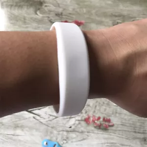 MIFARE Classic 1K Bracciali in silicone bianco (confezione da 5) - Foto 1 di 3