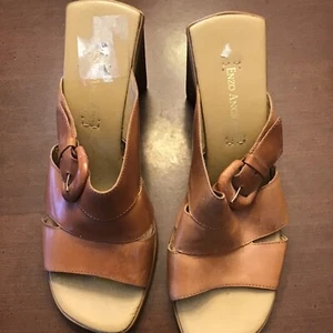 Enzo ANGIOLINI New leather Beige SANDALS 8M made in Brazil 3” heals Side Buckle - Picture 1 of 4