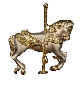 Spilla cavallo giostra vintage - tono argento e oro Merry Go spilla rotonda equitazione - Foto 1 di 3