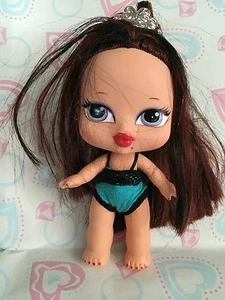 Bratz Doll Babyz Roxxi Hair Flair Earrings Original Clothes Beautiful~ - Picture 1 of 4