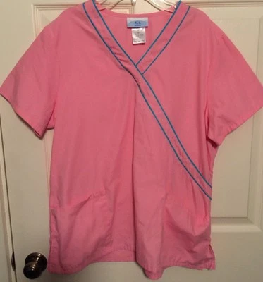 SB Women's Scrub Top Medium Pastel Springtime Pink Double Lower Pockets Easter - Image 1 of 3