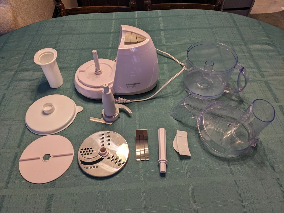 Black & Decker Quick ‘n’ Easy Plus Food Processor Model FP1445 - Image 1 of 1