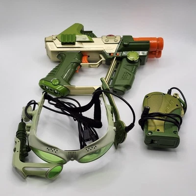 Lazer Tag 2004 Tiger Electronics Green Team Ops conjunto de armas Google e rádio testado - Imagem 1 de 4