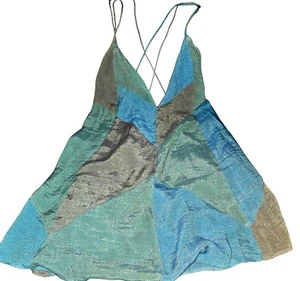 Urban Outfitters Silence + Noise Flowy  V-Neck Lined Strappy Blouse Size Small  - Picture 1 of 3