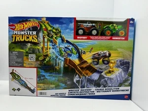 Hot Wheels Monster Trucks: Wreckin' Raceway Playset (HJG32) - Picture 1 of 2