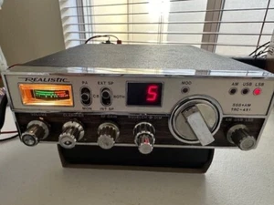 REALISTIC SSB AM TRC-451 40 CHANNEL CB RADIO VERY NICE CONDITION - Picture 1 of 11