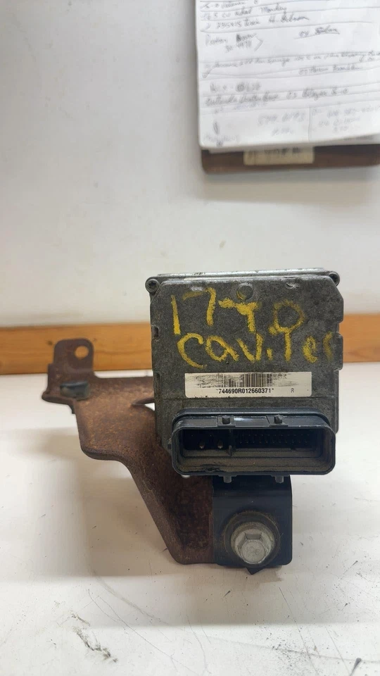 00 01 02 03 04 05 CHEVY CAVALIER Anti-lock Brake Parts - Image 1 of 4