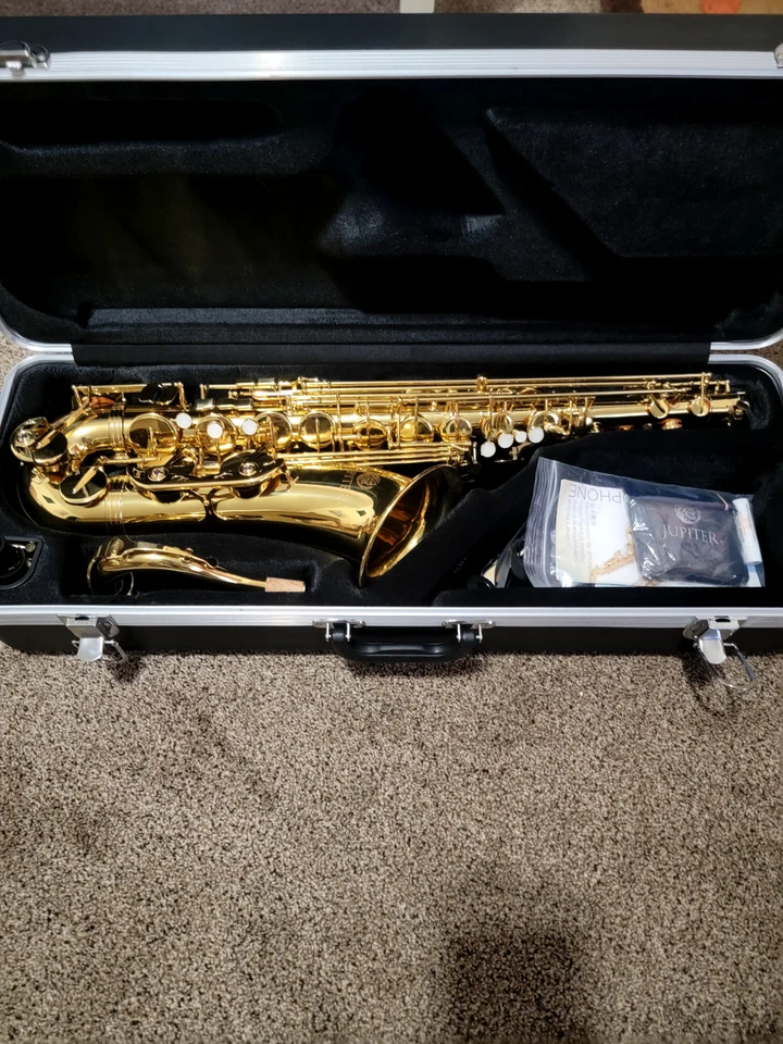 Jupiter Tenor Saxophone JTS700 /Barely Used - Image 1 of 4
