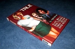 TRUE BLOOD HC VOL 01 ALL TOGETHER NOW ALAN BALL HBO HBO Cubierta dura Anna Paquin casi nuevo - Imagen 1 de 2