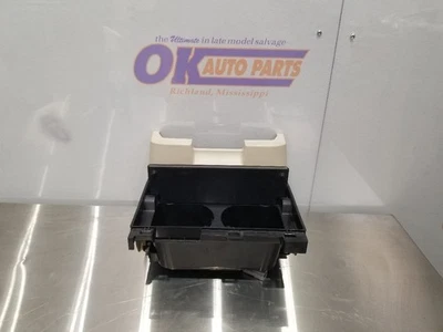 13 2013 LEXUS GX460 ПЕРЕДНИЙ ЦЕНТРАЛЬНЫЙ ПОЛ КОНСОЛЬ ПОДСТАКАННИК - Изображение 1 из 4