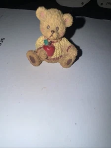 Russ Berrie & Co Teddy with Apple Vintage - Picture 1 of 3