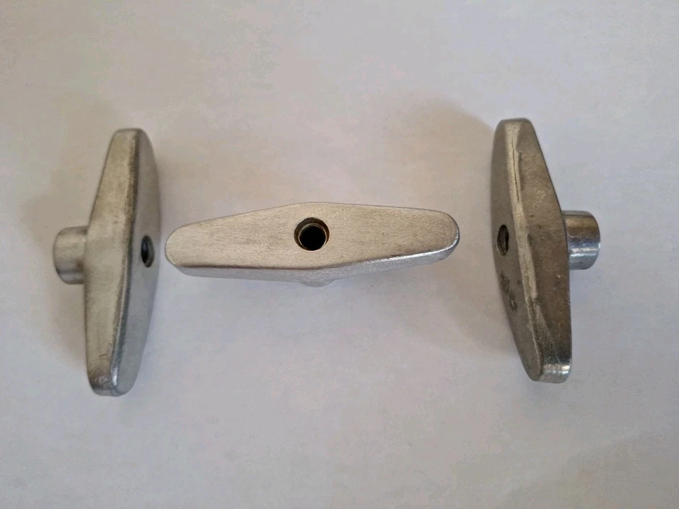 3 tuercas de ala con mango de césped-niño. Parte 607544 Foto 1 de 1