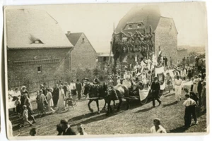 Privat-Foto Reudnitz,Schulweihe,Festzug,bei Greiz,Mohlsdorf um 1920 - Bild 1 von 2