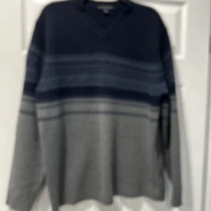 Men’s Banana Republic Blue & Gray 100% Lambs Wool Pullover Sweater Sz L V-Neck - Picture 1 of 7