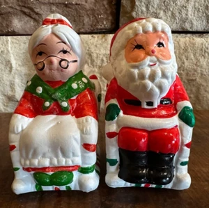 Vintage Santa & Mrs Claus Rocking Chair Salt and Pepper Shakers Made in Taiwan - Picture 1 of 7
