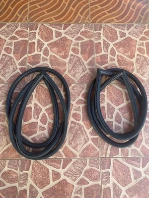 DATSUN 410 411 412 BLUEBIRD Weatherstrip Windshield Rubber Front+Rear Seal NEW - Image 1 of 4