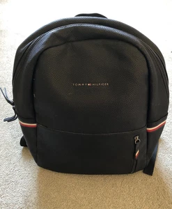 Mochila Tommy Hilfiger Grano Guijarro (Negro) - Imagen 1 de 11