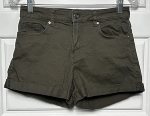 H&M Classic Cuffed Short Shorts- Women's Size 4 - Picture 1 of 3