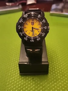 LUMINOX NAVY SEAL 3005? DIVER WATCH YELLOW DIAL NEW BAND V.G. COND. - Picture 1 of 9