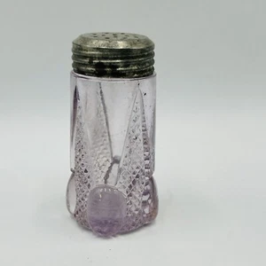 Eapg Antique McKee Glass Salt Shaker Tiptoe Ramona Sun Purple - Picture 1 of 11