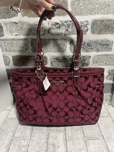 Coach Tote Bag Bordeaux Signature F15146 Beautiful Canvas Leather New - Picture 1 of 12
