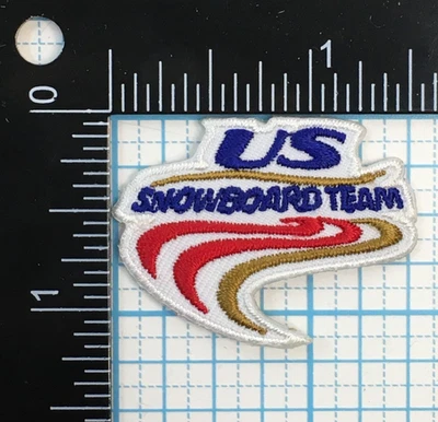 US SNOWBOARD TEAM OLYMPICS EE. UU. SNOWBOARD VINTAGE PEQUEÑO 1,5" PARCHE CON LOGOTIPO ANTIGUO Foto 1 de 3