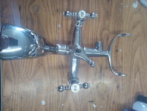 LOW SPOUT BRITISH TELEPHONE CLAWFOOT FAUCET WITH METAL CROSS HANDLES, CHROME - Picture 1 of 3