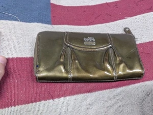 COACH Madison Clutch Geldbörse Ausweisetasche Tasche Lackleder glänzend metallic Pewter - Bild 1 von 9