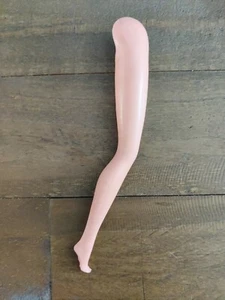 1967 TNT Twist 'n Turn Barbie Go Go Co-Co Right leg Replacement Parts - Picture 1 of 5