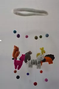 Colorida guirnalda móviles bola de fieltro pompón decoración fieltro colgante de pared 1,5 m - Imagen 1 de 10
