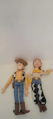 Muñeca Thinkway Disney Pixar Toy Story 2 TALKING Jessie & Woody  Foto 1 de 4