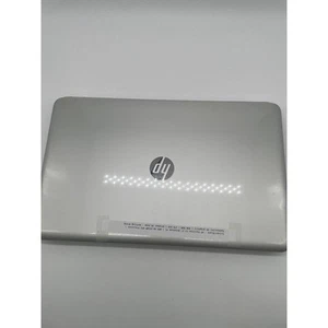 HP Pavilion 17-e067cl AMD A8 A8-5550M Laptop 17.3" HD 8GB RAM 1TB SSD - Picture 1 of 6