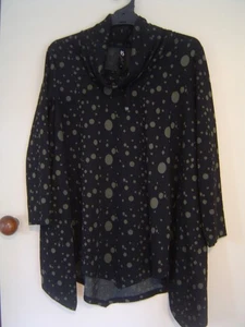 Quality Sue LIKE NEW! STRETCHY TS 14+ TAKING SHAPE 3/4/sl TOP Plus size M/20 - Picture 1 of 6