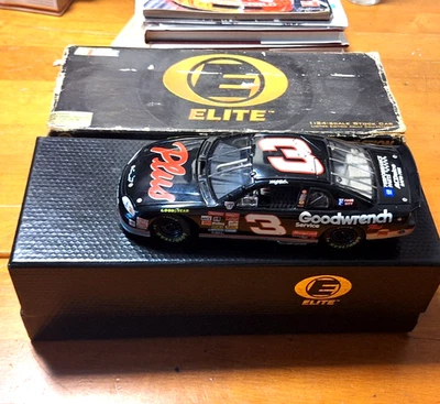 1998 Dale Earnhardt #3 Goodwrench Monte Carlo Elite 1:24 Diecast 3866 de 5000  - Imagem 1 de 4