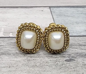 Vintage Clip On Earrings Faux Pearl Gold Tone Rectangle Costume Jewelry - Picture 1 of 8