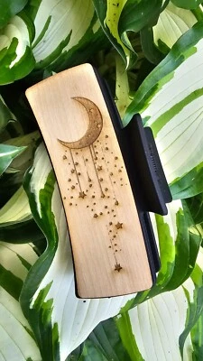 Заколка для волос с гравировкой луна и звезды - Изображение 1 из 3