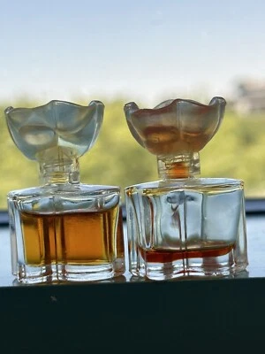 Vintage OSCAR DE LA RENTA Parfum Mini Perfumes - Image 1 of 4