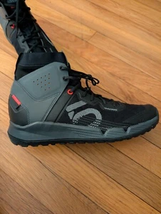 Five Ten Trail Cross Mid Pro Mountain Bike Shoes, size 44 (10): new in box - Picture 1 of 5