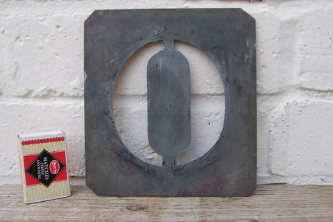VINTAGE GALVANISED STENCIL LETTER *** O *** DISPLAY SIGN INDUSTRIAL FACTORY Cover