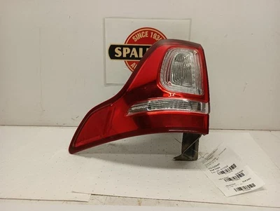 Luz trasera derecha pasajero Ford Explorer 2013 11426342 Foto 1 de 4