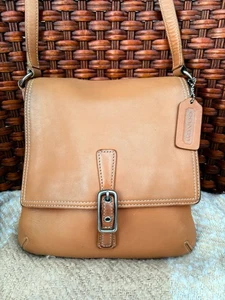 Borsa a tracolla Coach Legacy vintage slim patta pelle marrone cammello B33-9592 - Foto 1 di 18