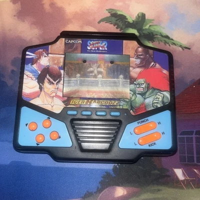 Tiger Barcodzz Street Fighter II 1994 portátil LCD juego probado/funciona Foto 1 de 2