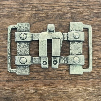 RARO Hebilla de Cinturón De Colección Trabajo Cierre Puerta Tono Plateado Años 70 Mordaza Regalo Novedad Foto 1 de 4
