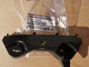 Nissan Micra K14 2017 - Stoßstange vorne Flügelhalterung 62225-5FA0A links nah seitlich original - Bild 1 von 3