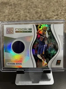 Deandre Ayton 2018-19 Panini Status #RE-DAY Rookie Essentials Relics   - Picture 1 of 3