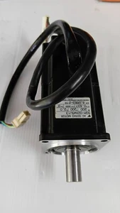 YASKAWA SERVO MOTOR SGM-02AWSU13 ,took from working machine - Picture 1 of 8