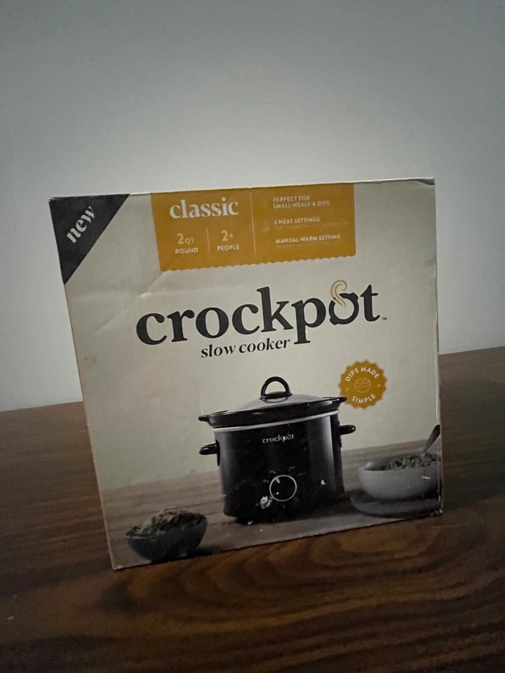 Olla de cocción lenta clásica Crockpot® de 2 cuartos de galón, olla de cocción lenta pequeña, negra Foto 1 de 4