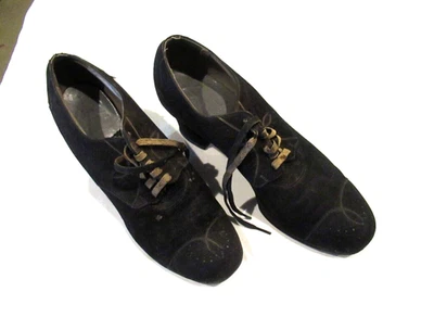 Zapatos vintage de gamuza negros, corbatas cerradas, talla. 7, c. años 50 Foto 1 de 4